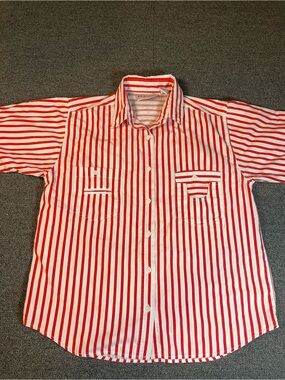 Licorice Vintage Red & White Striped Short-Sleeve Button-Down Shirt